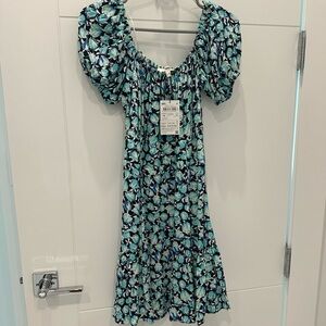 Leaf Patterned Puff Sleeve Dress